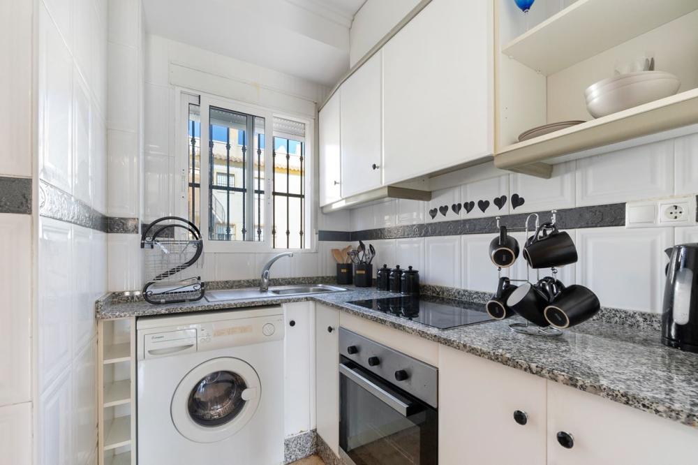for sale ground floor Urbanización Villacosta Ii-Las Filipinas Baix Segura 3