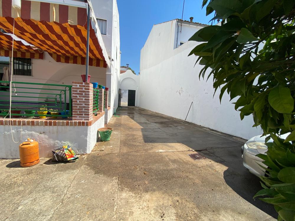  for sale house El Pedroso Sierra Norte 39
