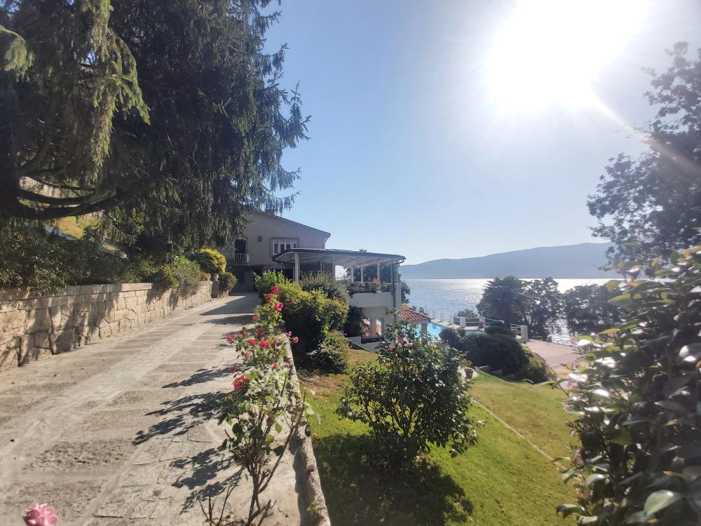  for sale villa Soutoxuste Vigo 14