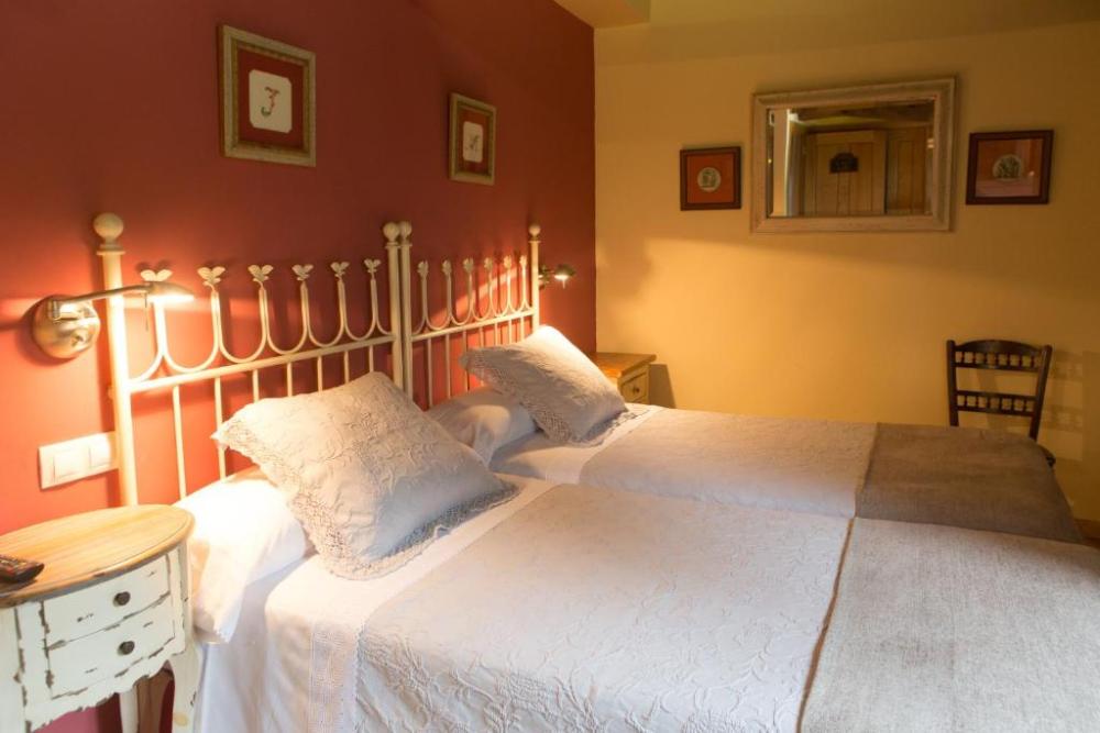  for sale hotel Monfero Eume 24