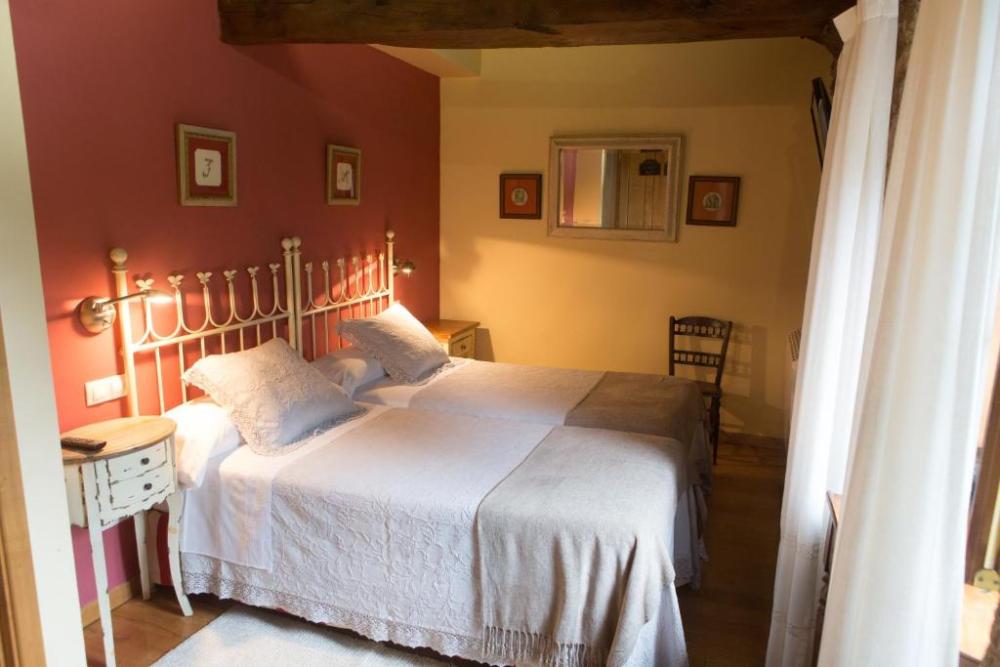 for sale hotel Monfero Eume 27