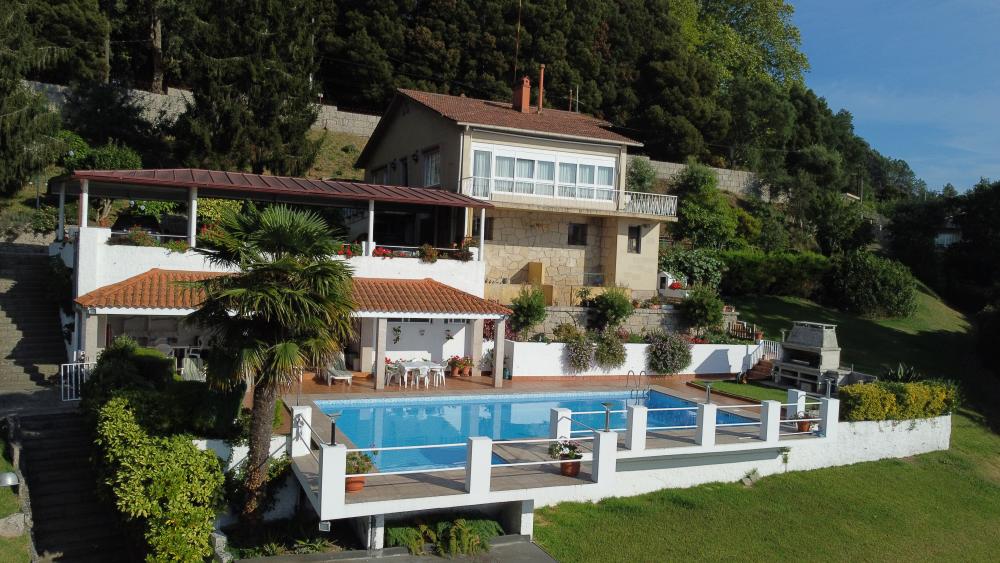  for sale villa Soutoxuste Vigo 2