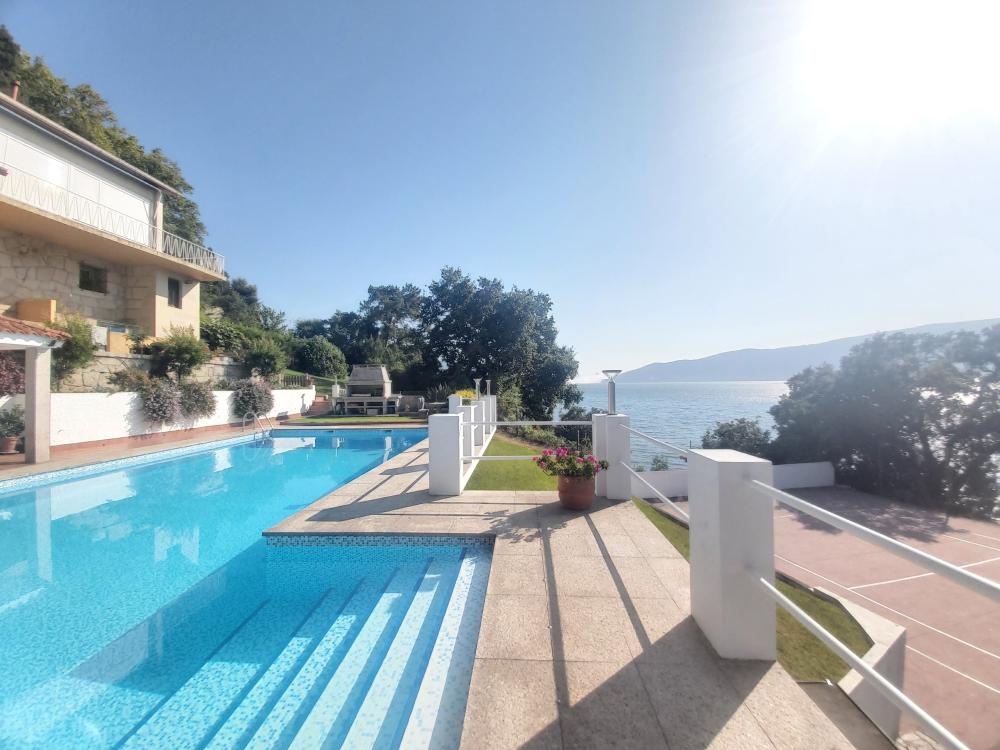  for sale villa Soutoxuste Vigo 9