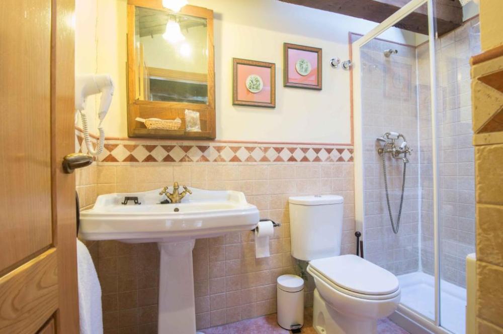  for sale hotel Monfero Eume 28