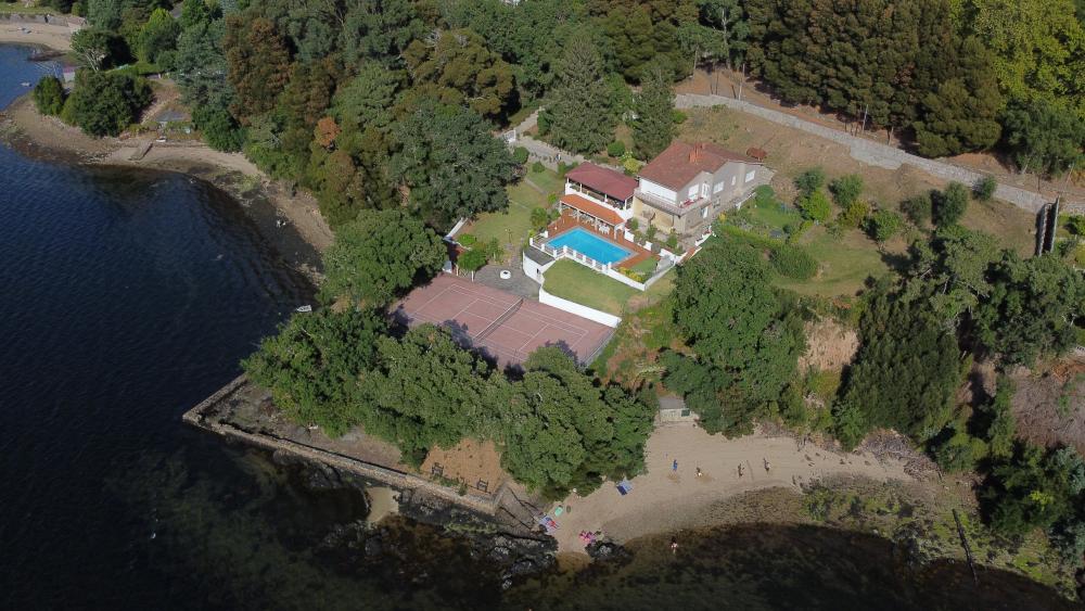  for sale villa Soutoxuste Vigo 1