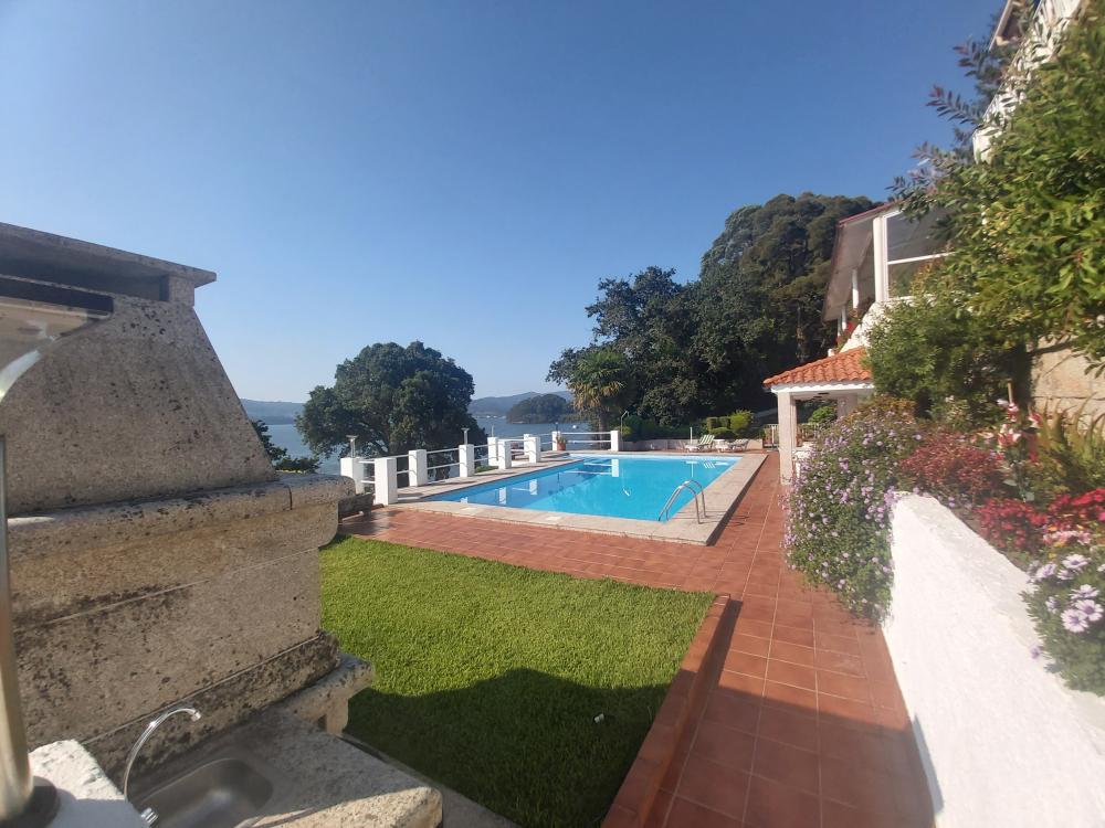  for sale villa Soutoxuste Vigo 8