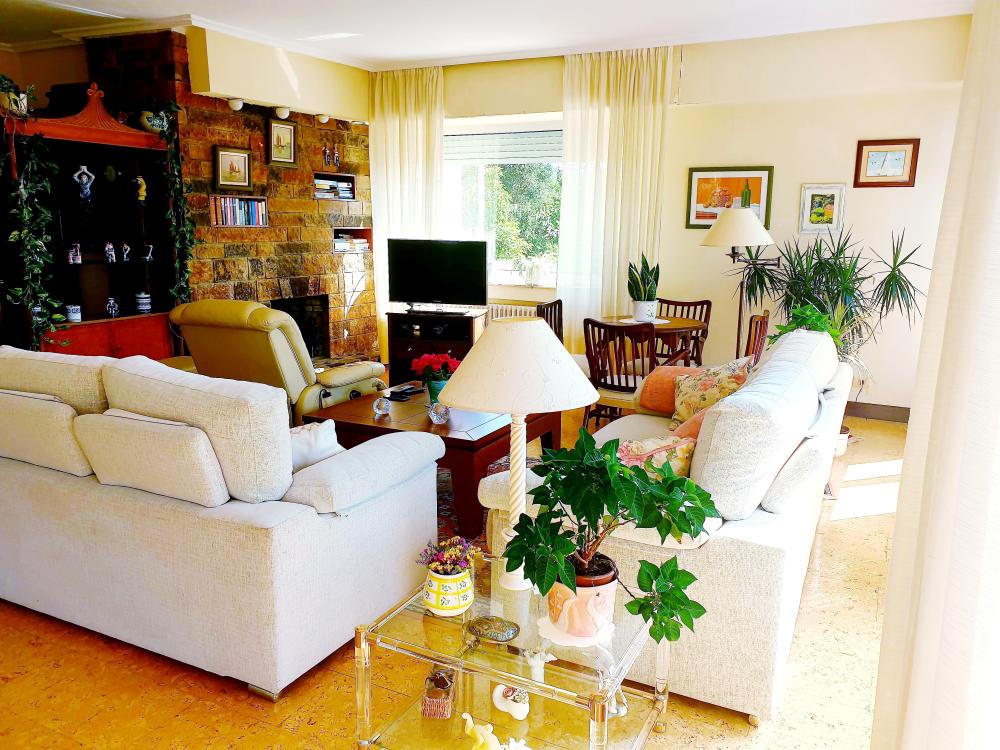  for sale villa Soutoxuste Vigo 26