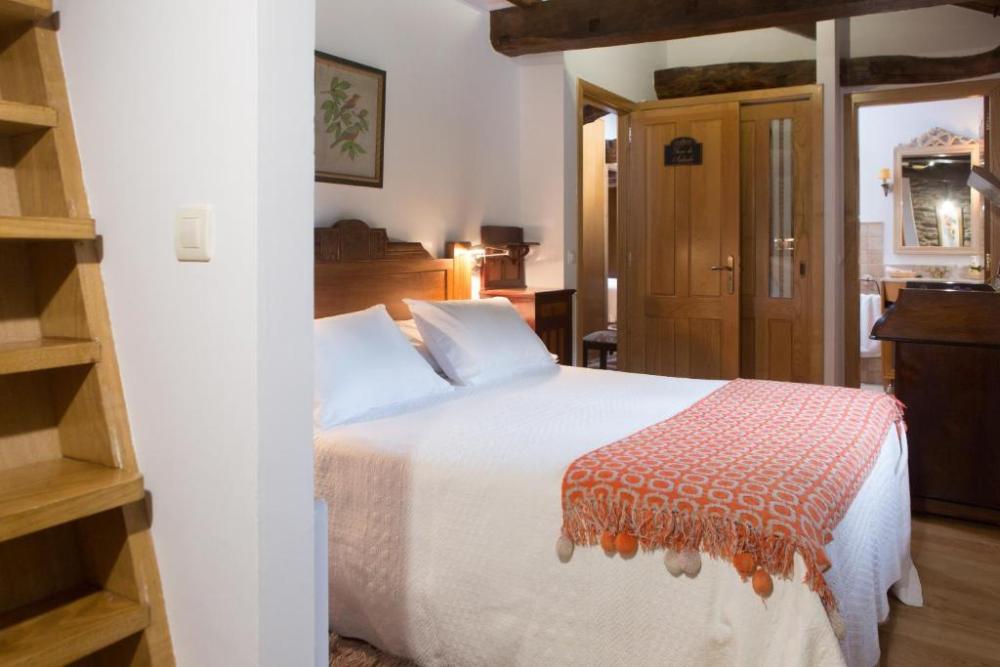  for sale hotel Monfero Eume 21