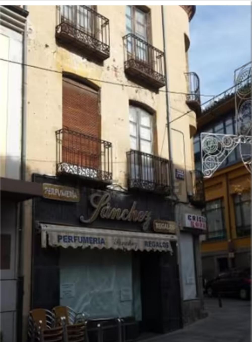  for sale building Murallas Ávila 2