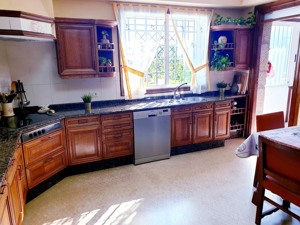  for sale villa Soutoxuste Vigo 29