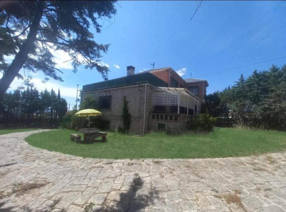  for sale villa Lozoyuela Sierra Norte 6