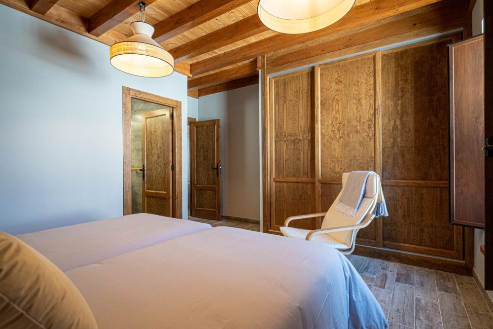  for sale house Sotres Oriente 20