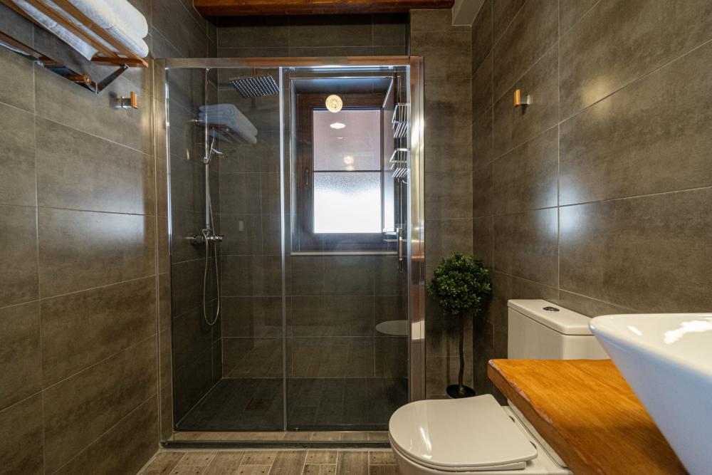  for sale house Sotres Oriente 18