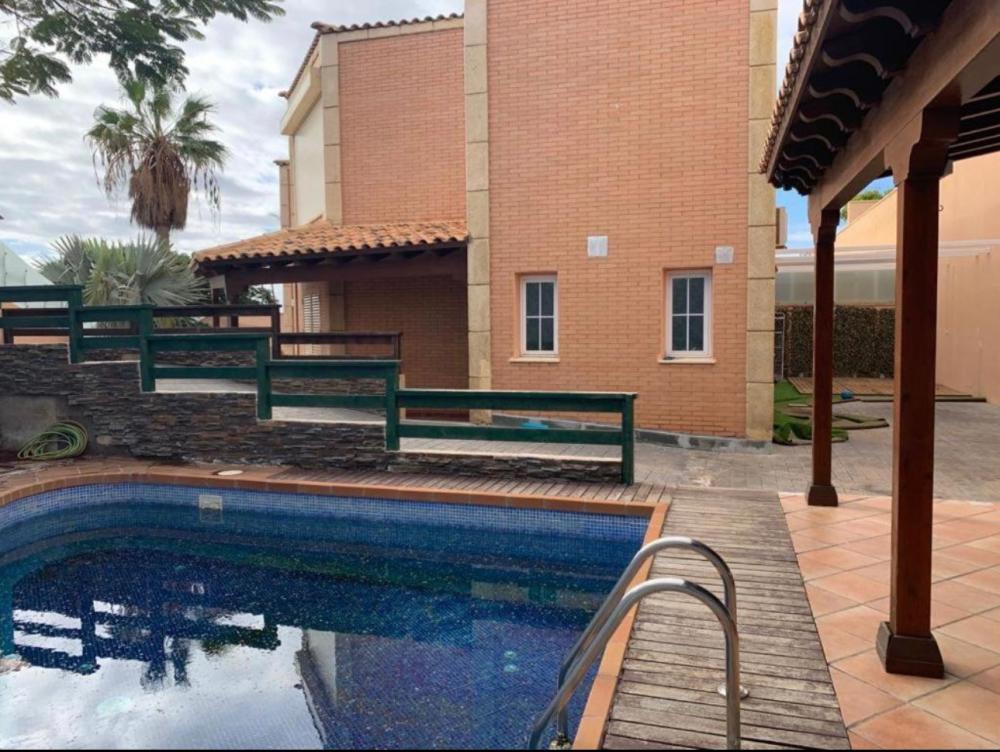  for sale villa Radazul Bajo Zona Metropolitana 2