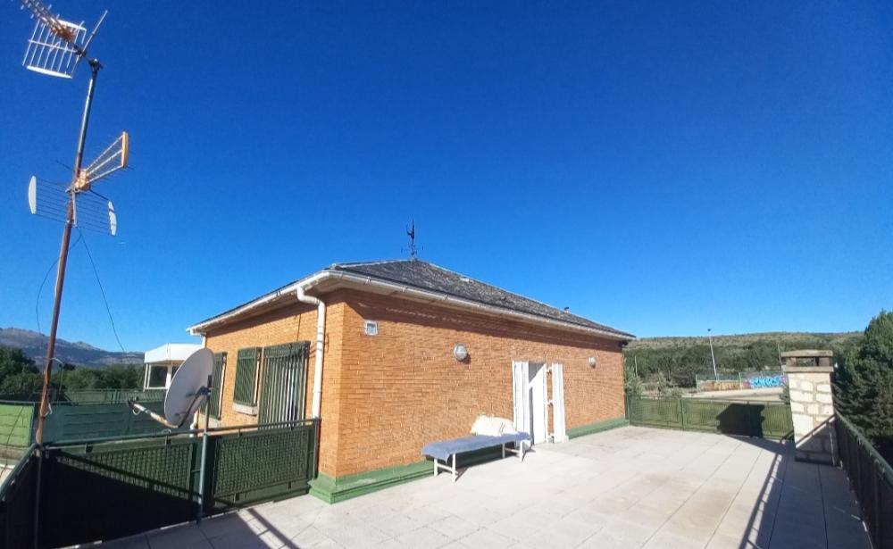  for sale villa Lozoyuela Sierra Norte 40