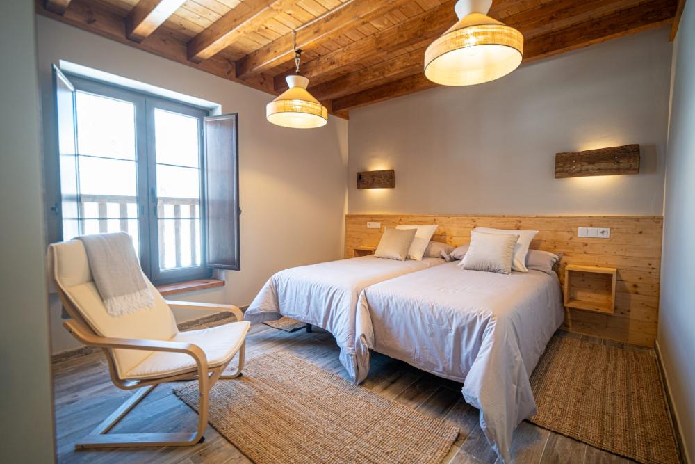  for sale house Sotres Oriente 19