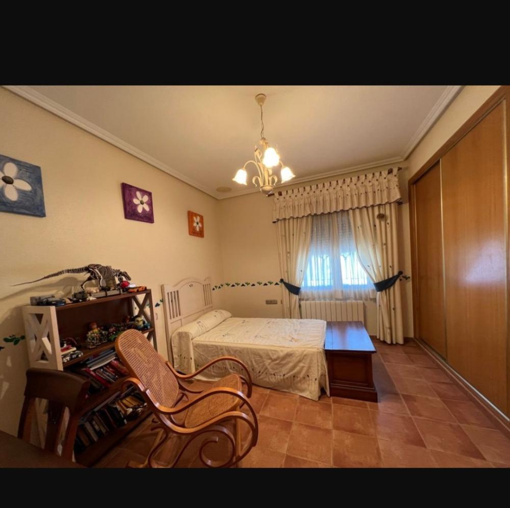  for sale villa La Umbria Oriental 15