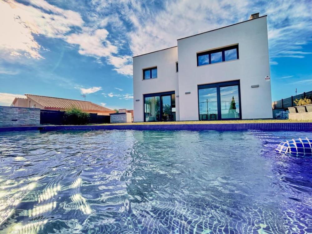  for sale villa Vora Sitges Garraf 1