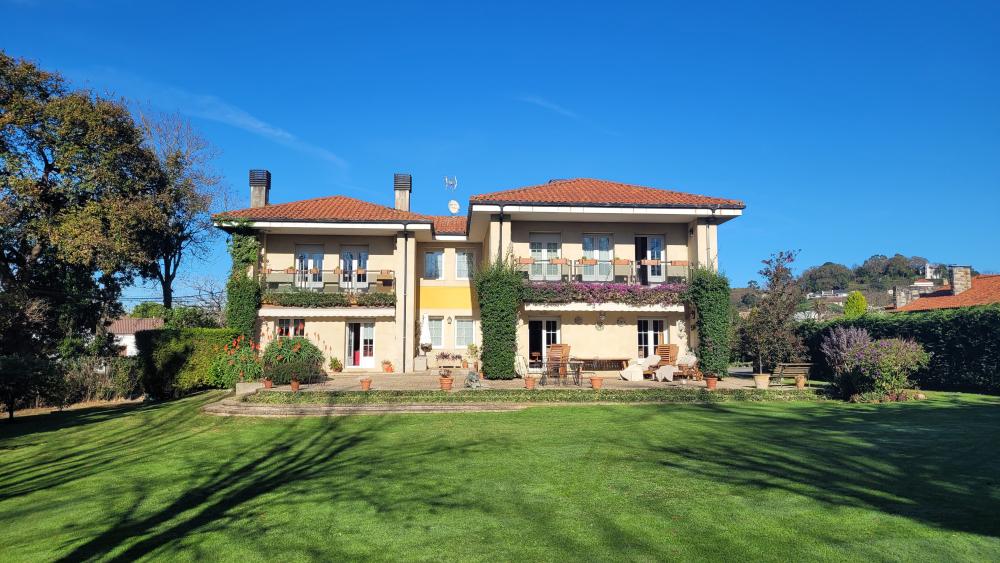  for sale villa El Bibio Gijón 1