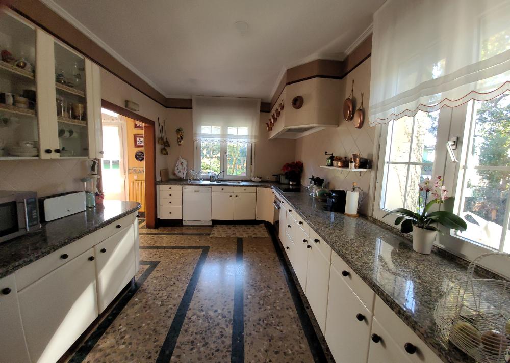  for sale villa El Bibio Gijón 12