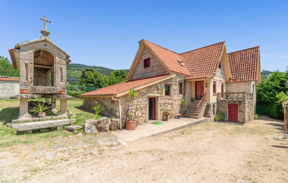  for sale house Meira Morrazo 1