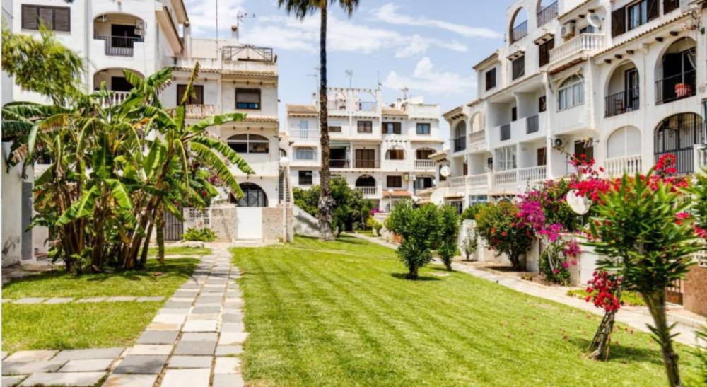  for sale apartment Torrevieja Baix Segura 32