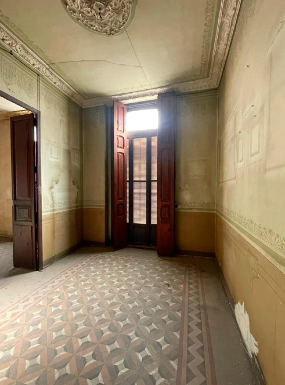  for sale building Valencia Valencia 12
