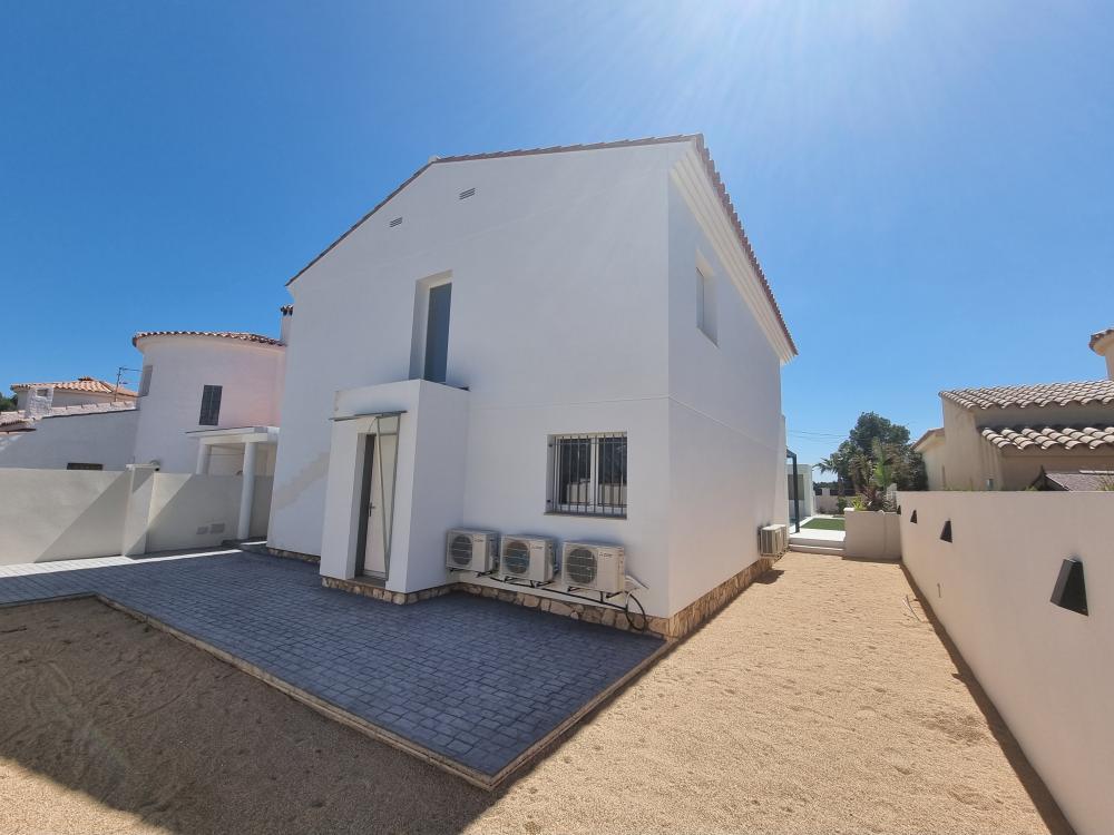  for sale villa Tres Cales Baix Ebre 3