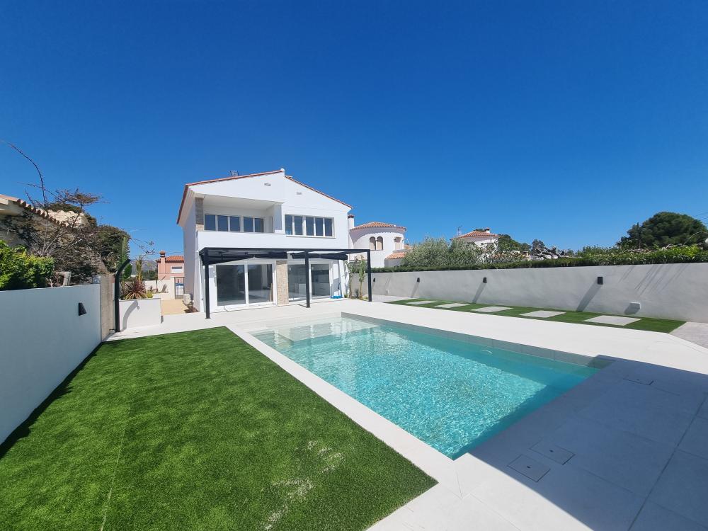  for sale villa Tres Cales Baix Ebre 1