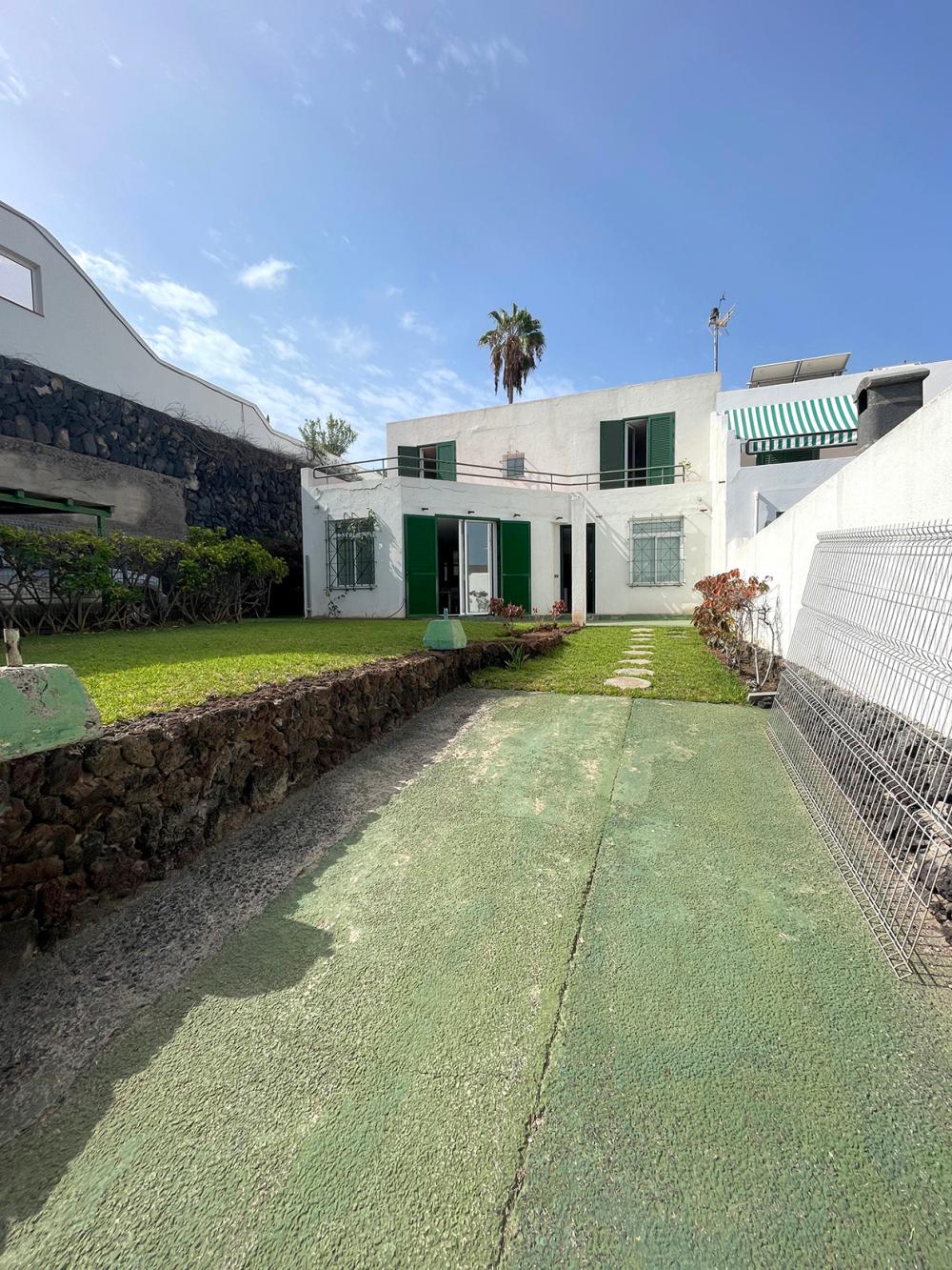  for sale semi-detached house San Eugenio Zona Sur 30