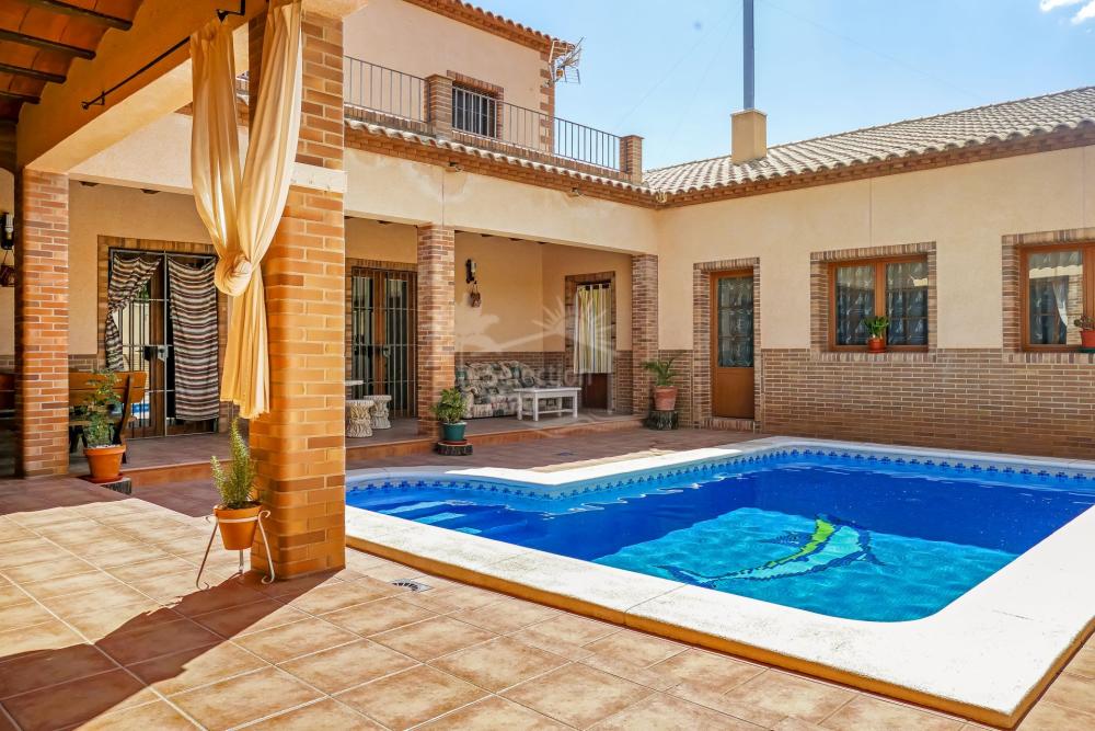  for sale villa Lora De Estepa Sierra Sur 1