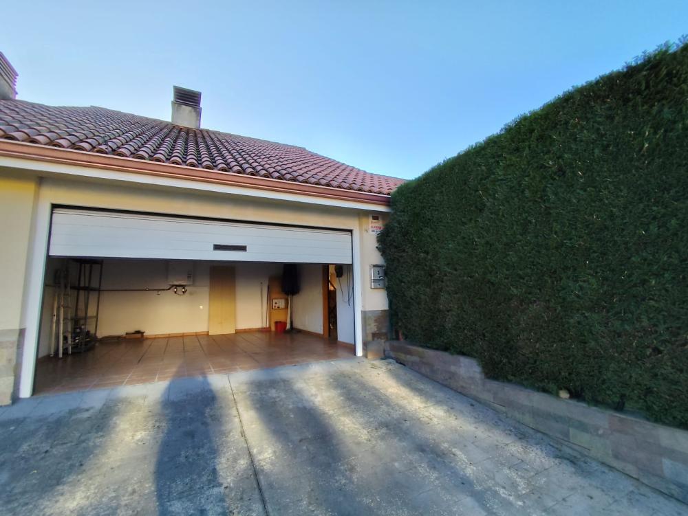  for sale semi-detached house Uxes Coruña 2