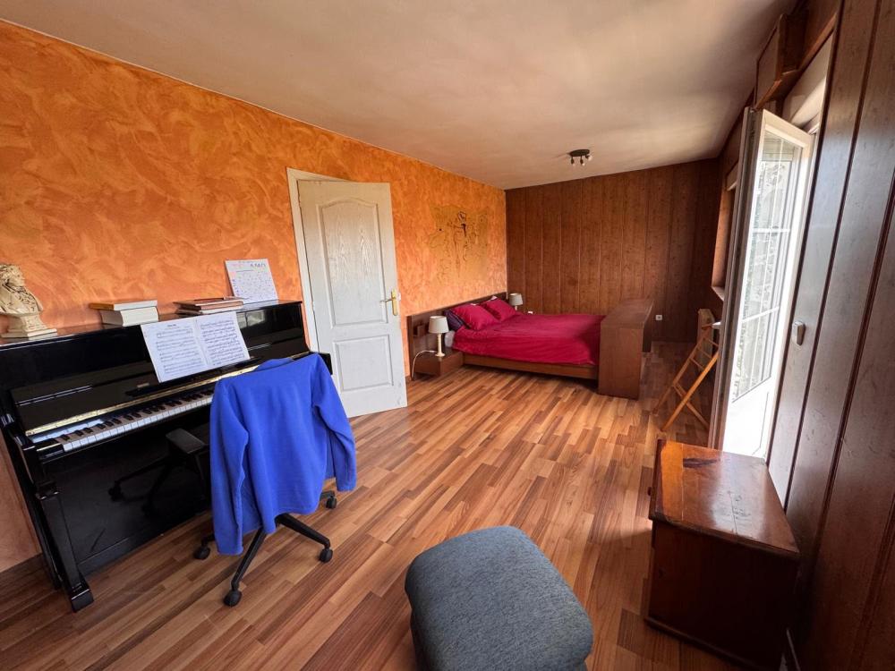  for sale villa Lampaya Oviedo 11