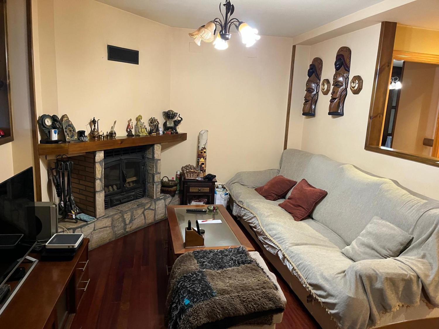  for sale house Albares De La Ribera Bierzo (El) 35