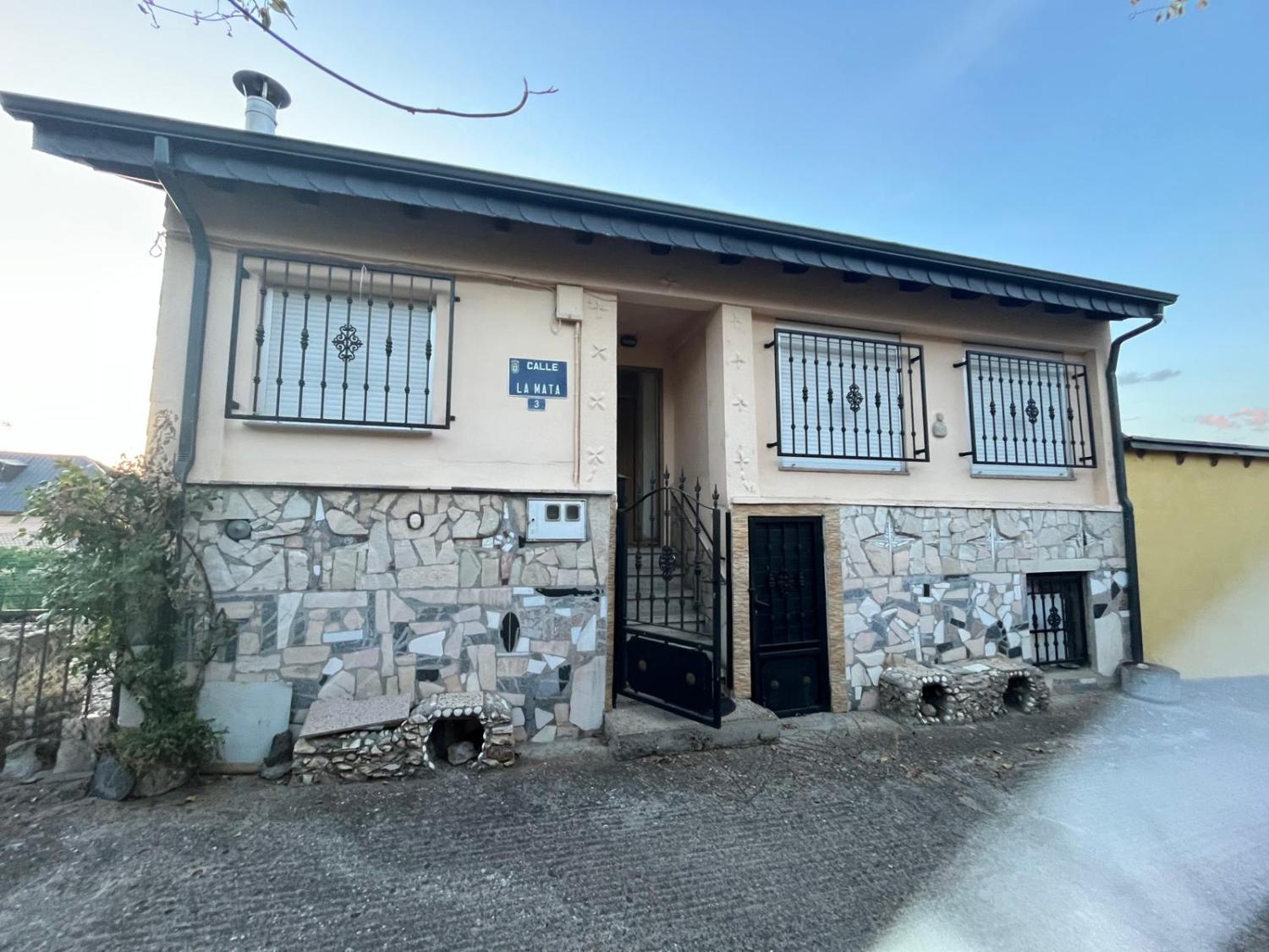  for sale house Villaverde De Los Cestos Bierzo (El) 29