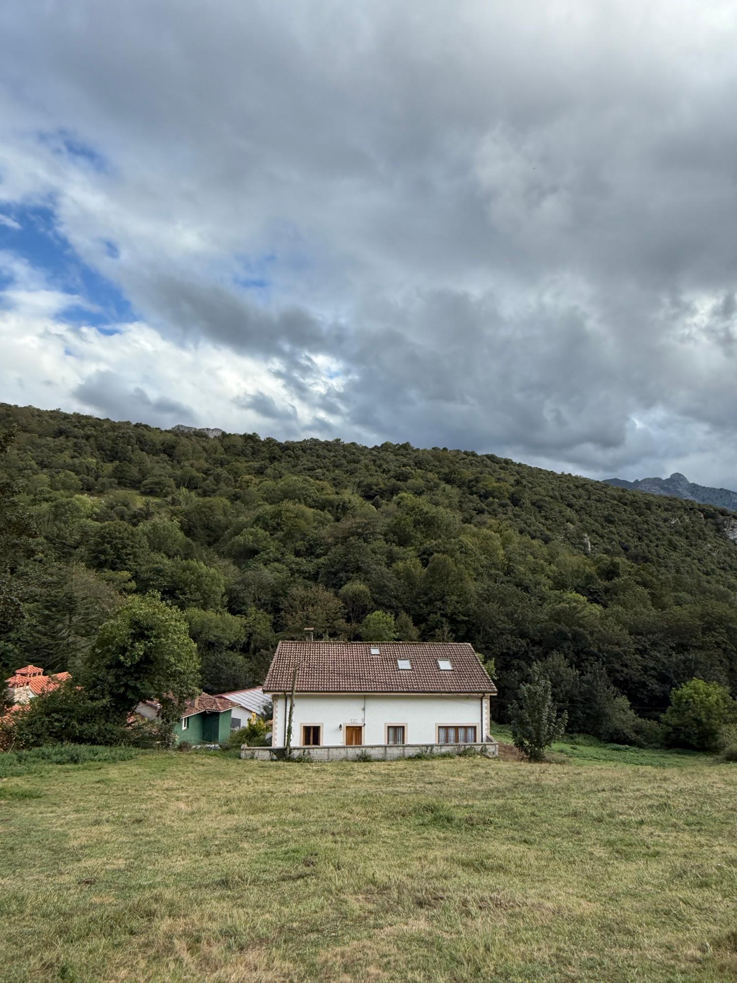  for sale terraced house Arangas Oriente 26