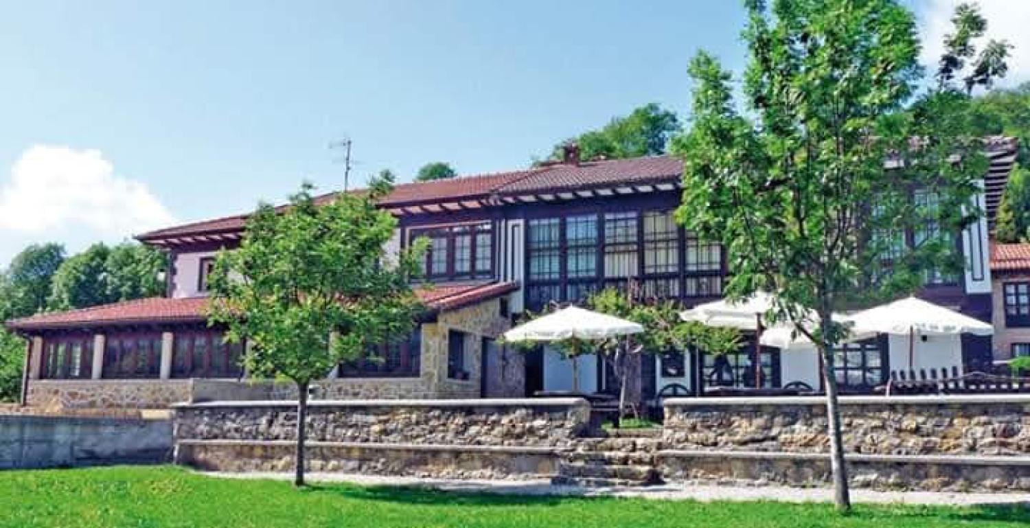  for sale hotel Orle Nalón 13