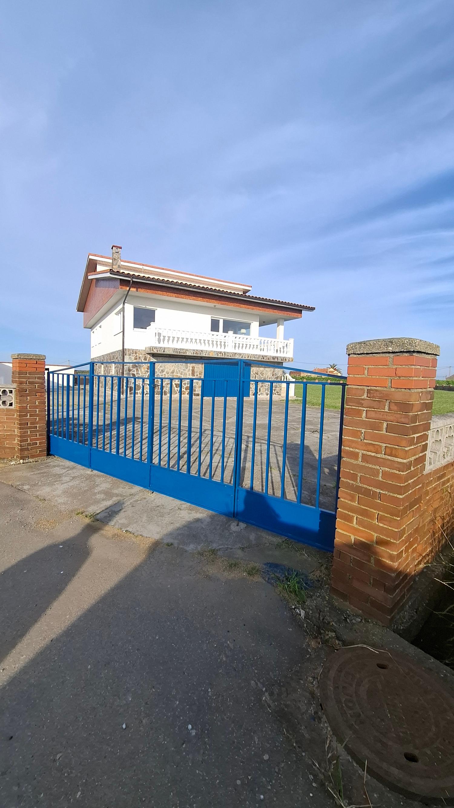  for sale villa Verdicio Urb. Avilés 1