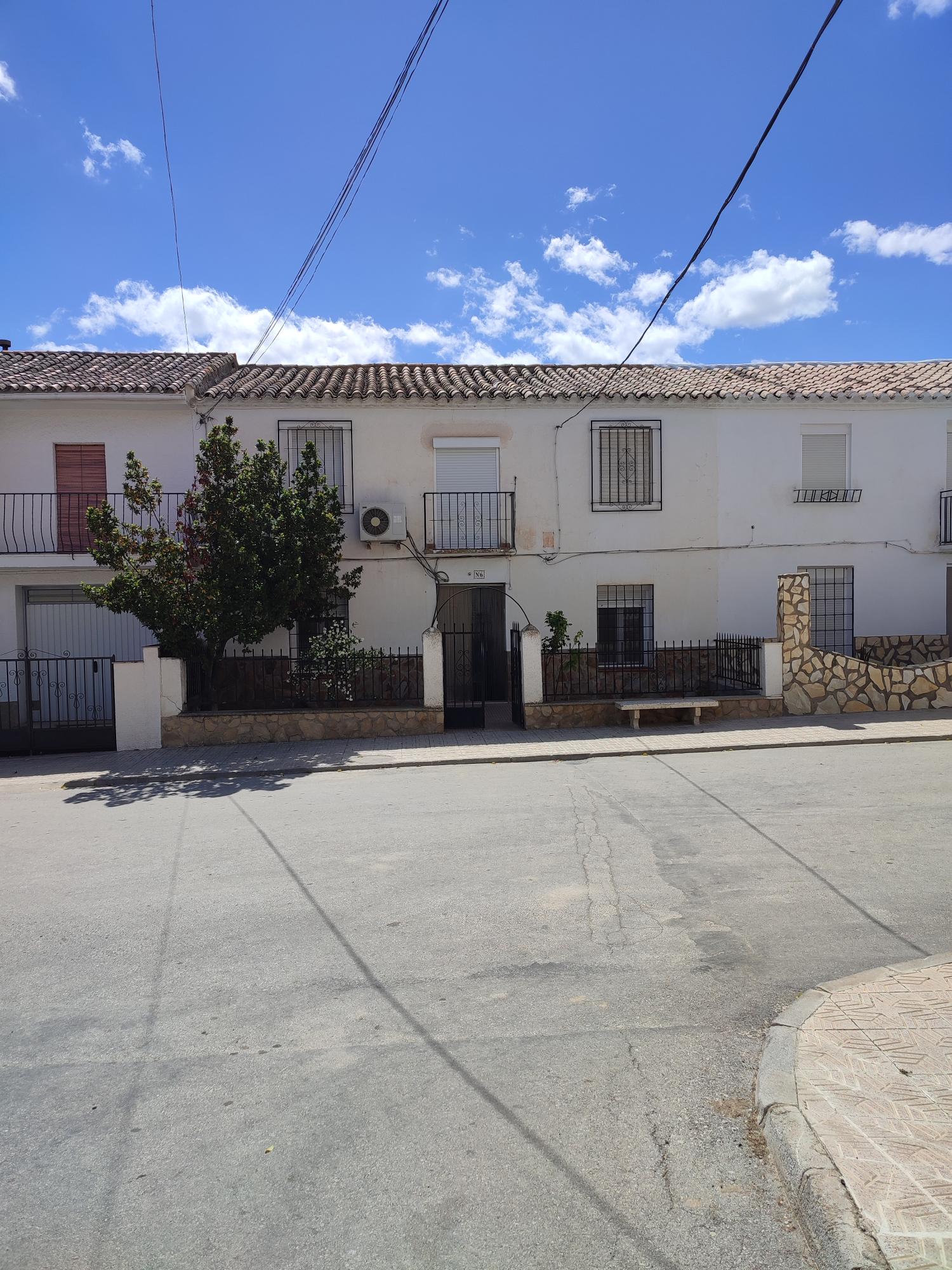  for sale house Los Laneros Baza 1