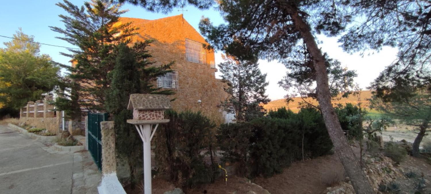  for sale house La Higuera Monte Ibérico Almansa 52