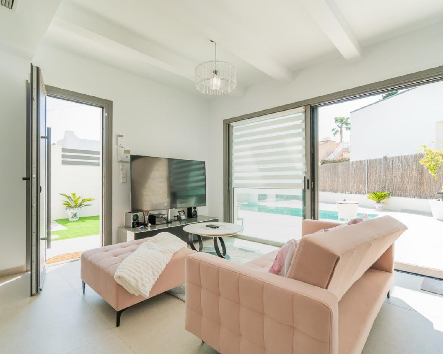  for sale villa Villamartín Baix Segura 29