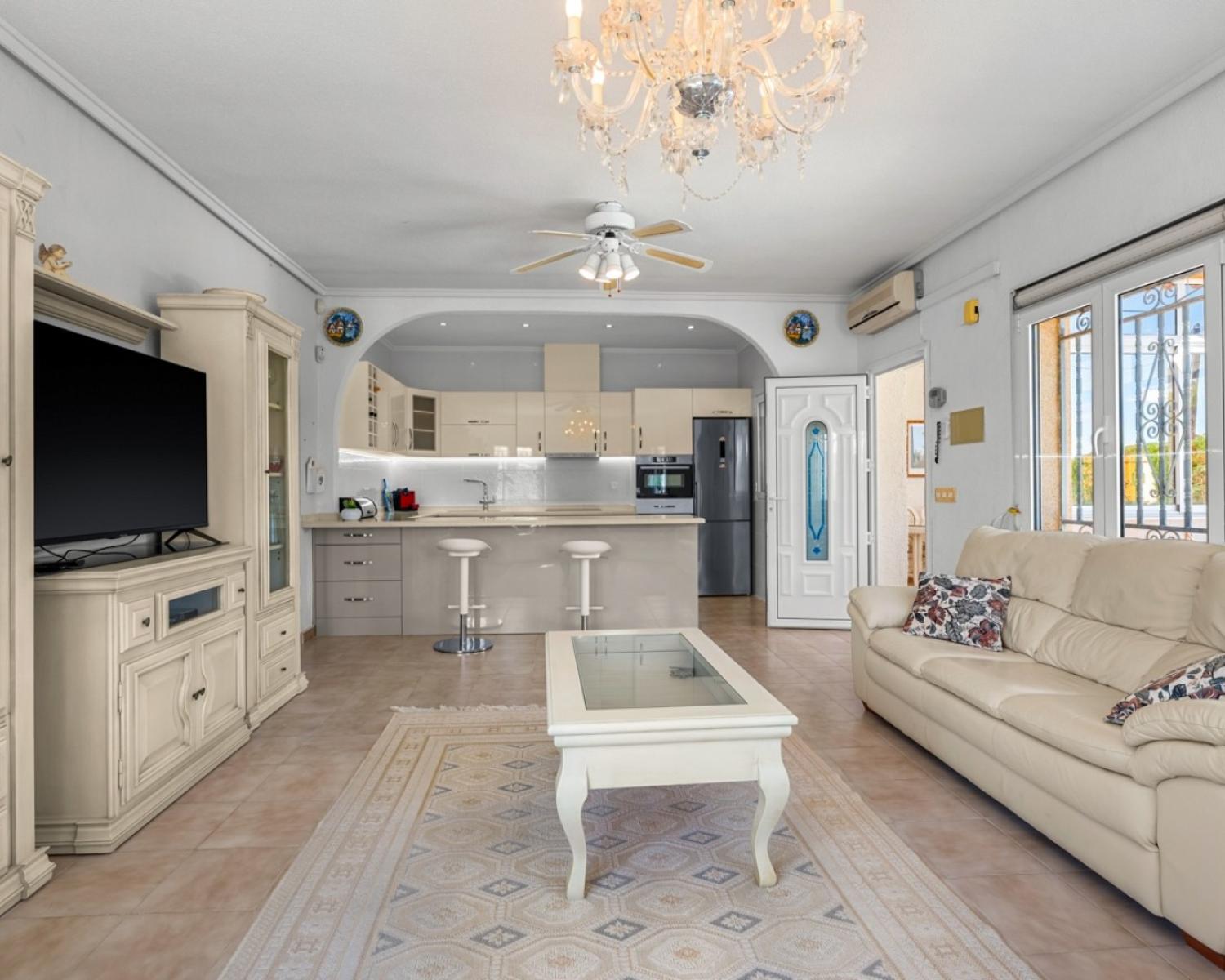  for sale villa Ciudad Quesada Baix Segura 35