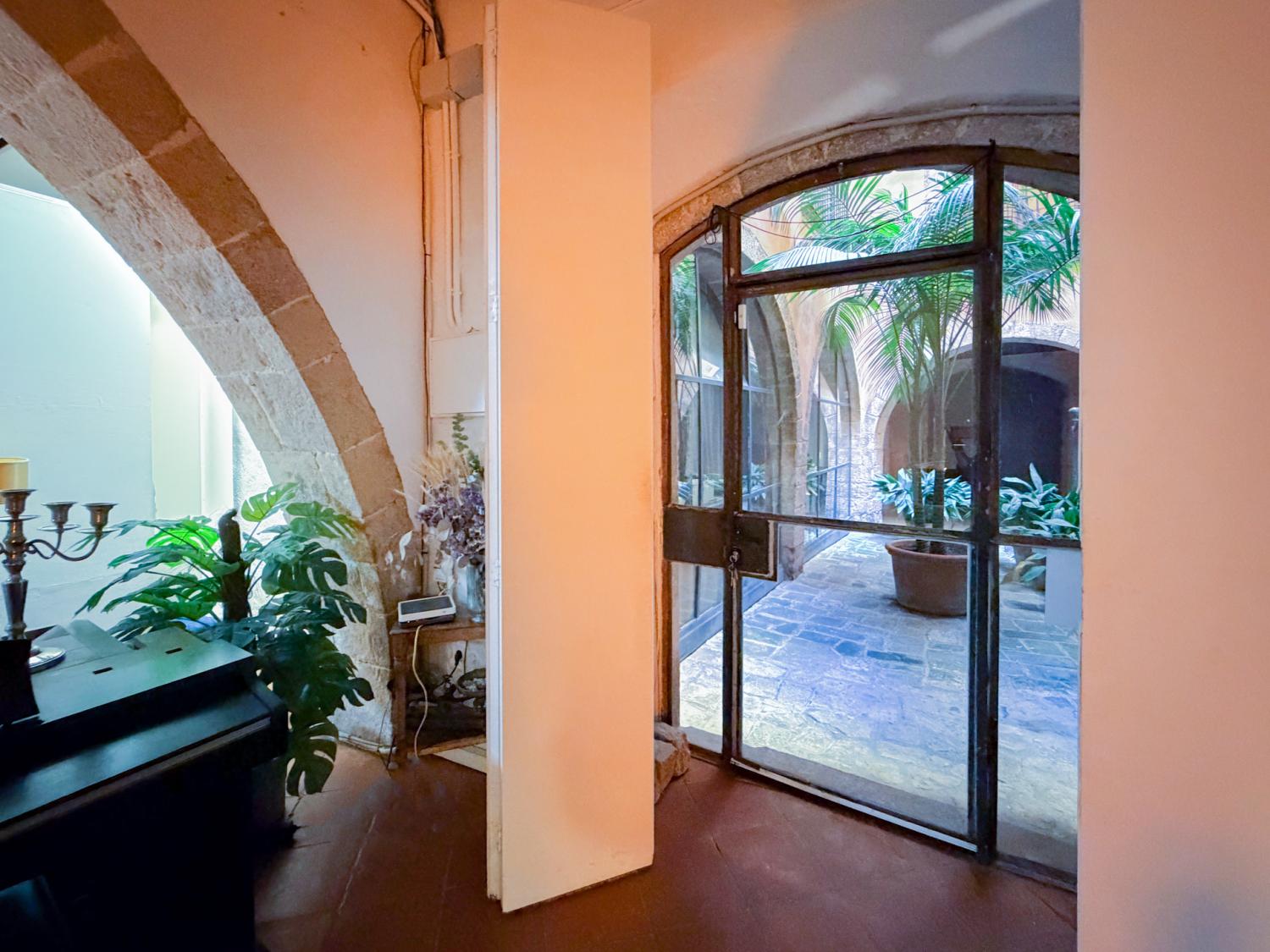  for sale commercial Ciutat Vella-Barceloneta Barcelonès 5