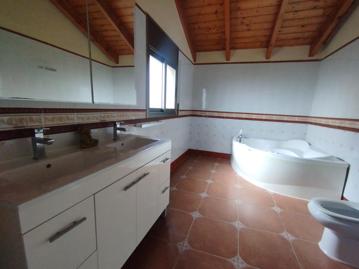 for sale manor house El Vendrell Baix Penedès 23